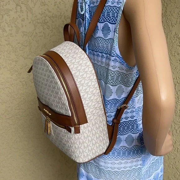 MICHAEL KORS Kenly Medium Backpack Signature Vanilla Bag - Picture 7 of 16